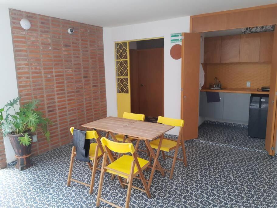 Estudio #5 Casa Fatima, 8 Min Del Centro 1 Persona Guadalajara Kültér fotó